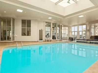 Travelodge By Wyndham Fallsview Hotel Niagara Falls
