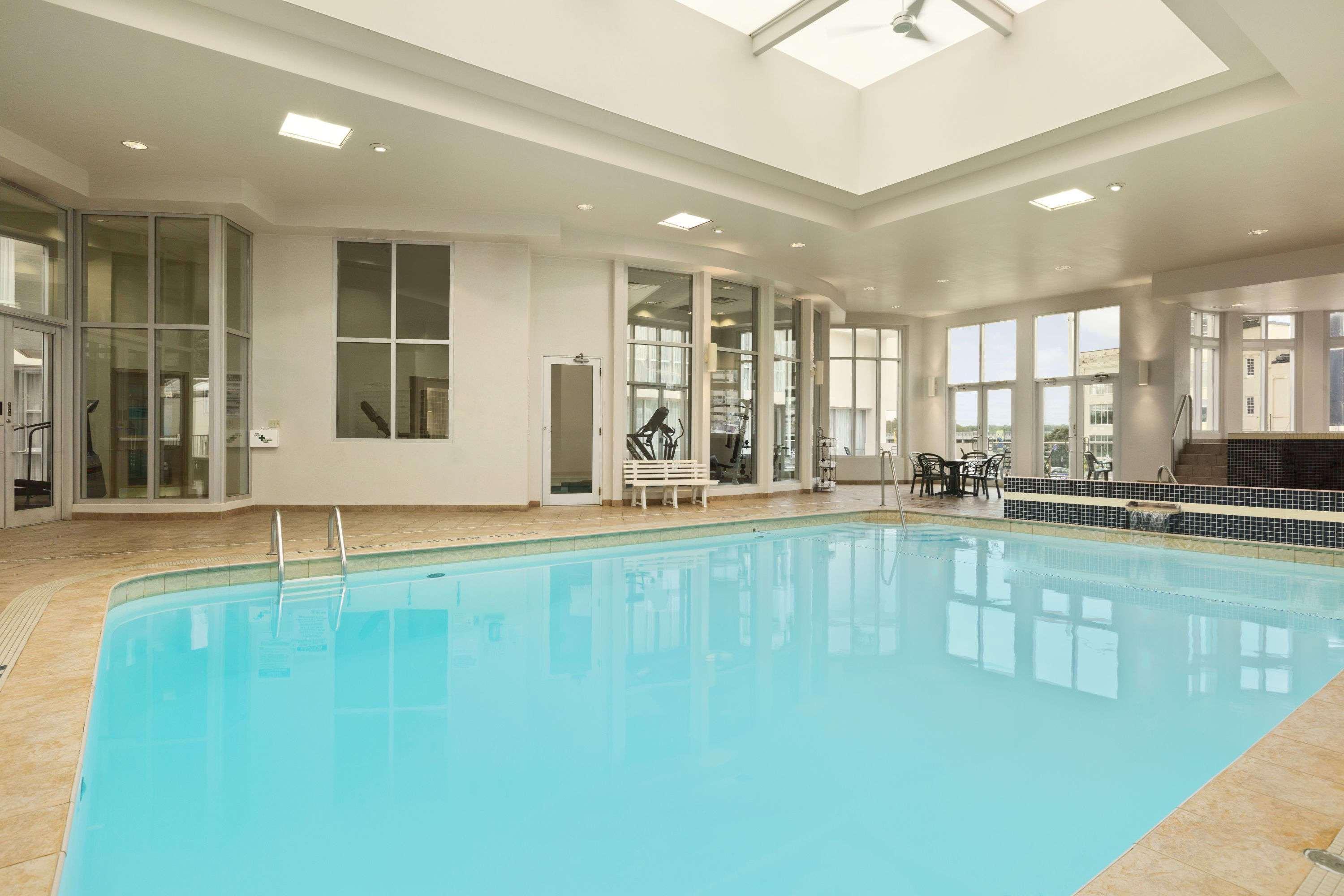 Travelodge By Wyndham Fallsview 3*