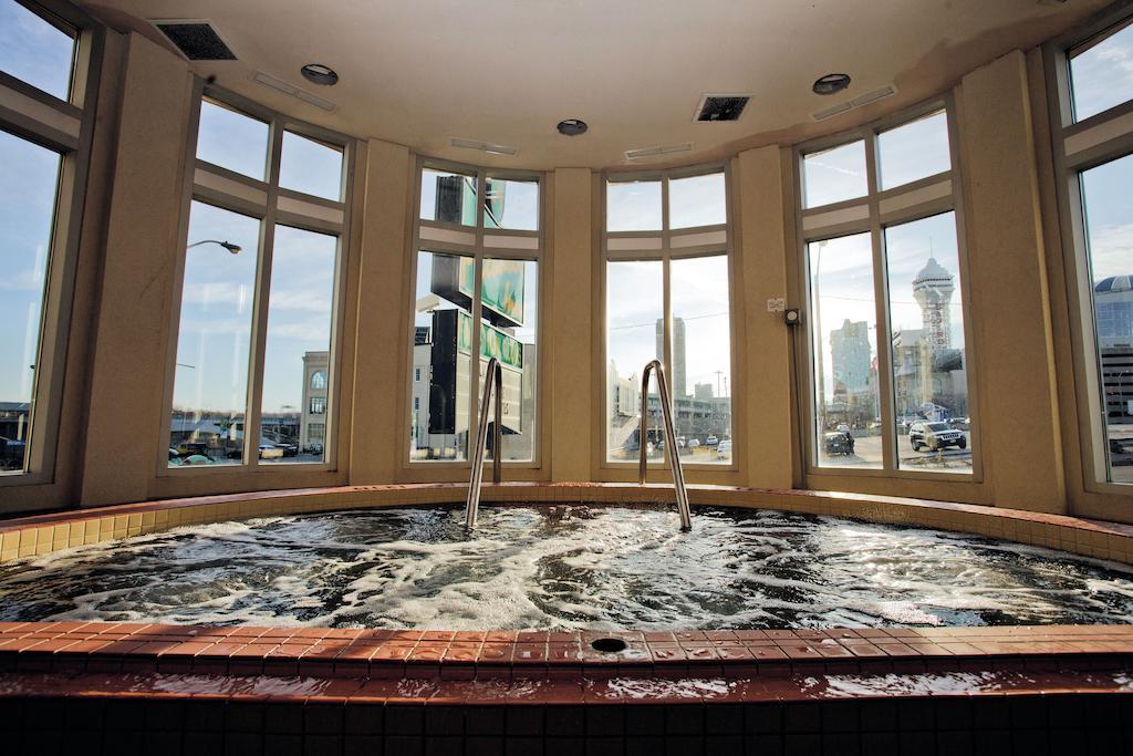 Hotel Travelodge By Wyndham Fallsview Niagara Falls